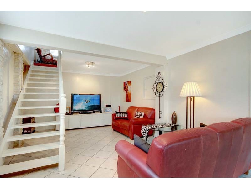 94 Tait Avenue, Kanahooka NSW 2530