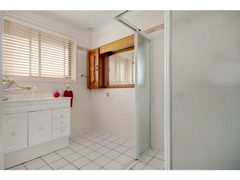 94 Tait Avenue, Kanahooka NSW 2530