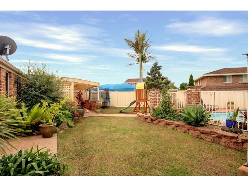 3 Luke Place, Horsley NSW 2530