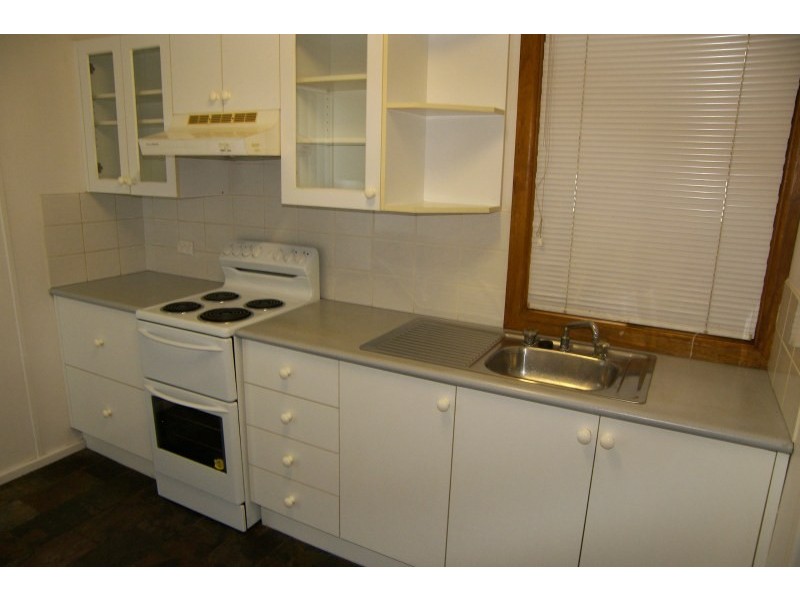 12 Echuca Crescent, Koonawarra NSW 2530