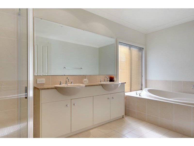 91 Robins Creek Drive, Horsley NSW 2530