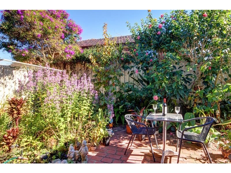 6/13 Tannery Street, Unanderra NSW 2526