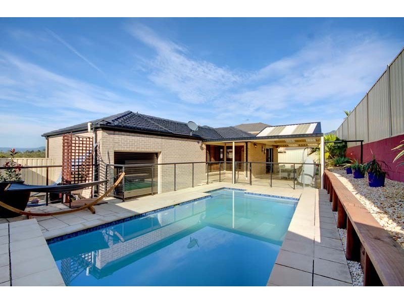 8 Arboreal Place, Horsley NSW 2530