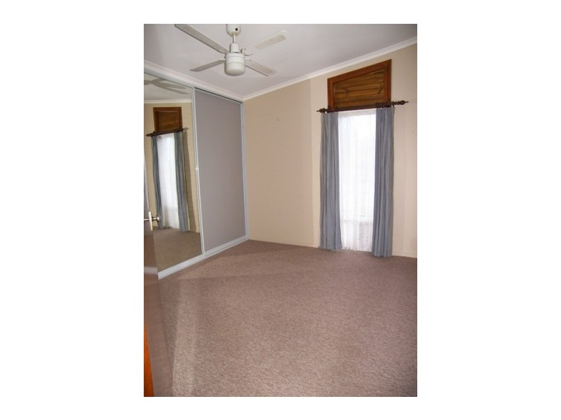 42 Bambil Crescent, Dapto NSW 2530