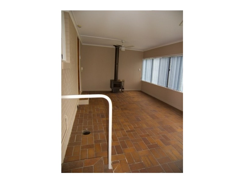 42 Bambil Crescent, Dapto NSW 2530