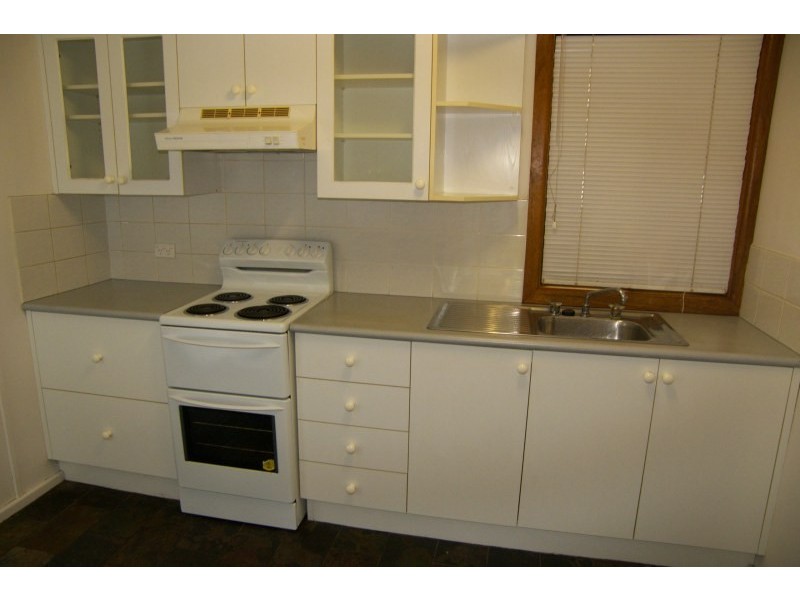 12 Echuca Crescent, Koonawarra NSW 2530