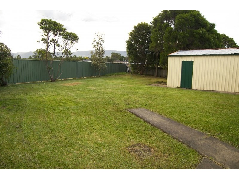 12 Echuca Crescent, Koonawarra NSW 2530