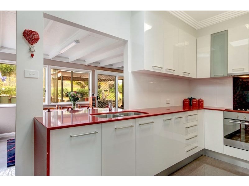 17 Beatus Street, Unanderra NSW 2526