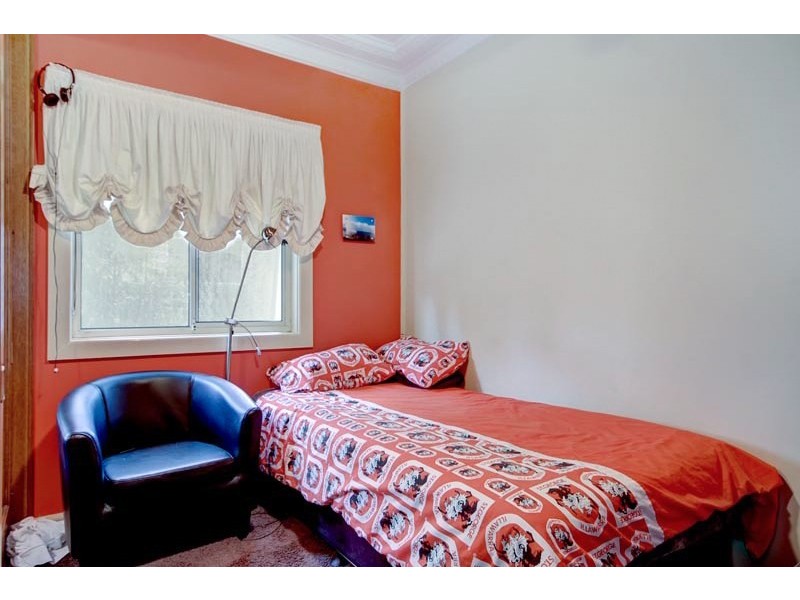 17 Beatus Street, Unanderra NSW 2526