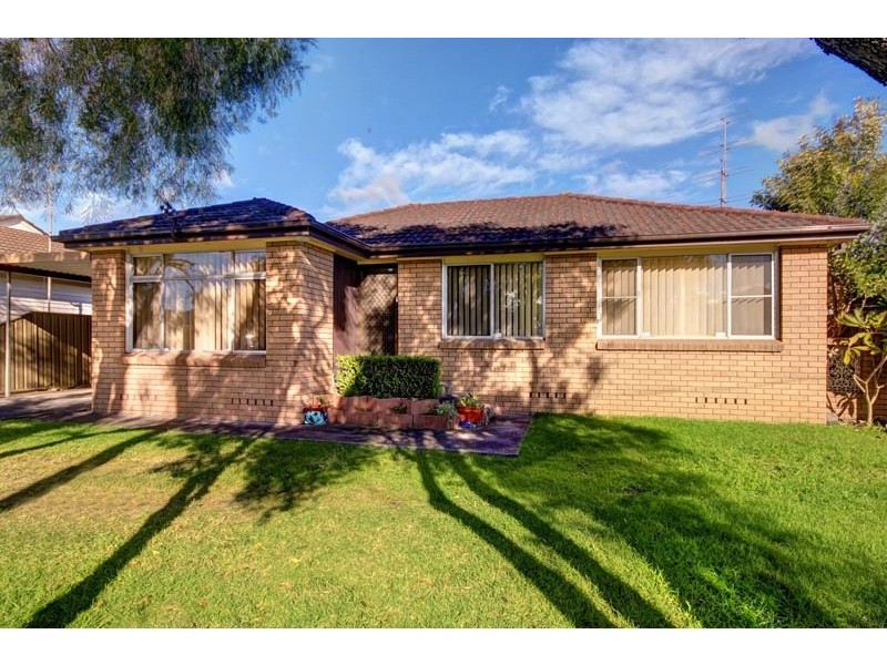 15 Maple Street, Albion Park Rail NSW 2527