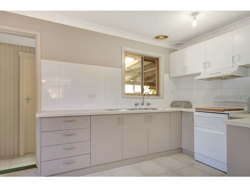 15 Maple Street, Albion Park Rail NSW 2527
