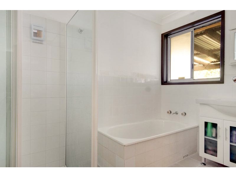 15 Maple Street, Albion Park Rail NSW 2527