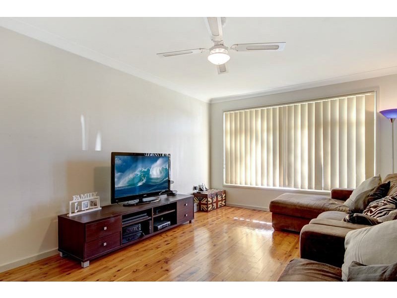 15 Maple Street, Albion Park Rail NSW 2527