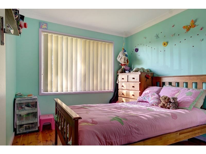 15 Maple Street, Albion Park Rail NSW 2527