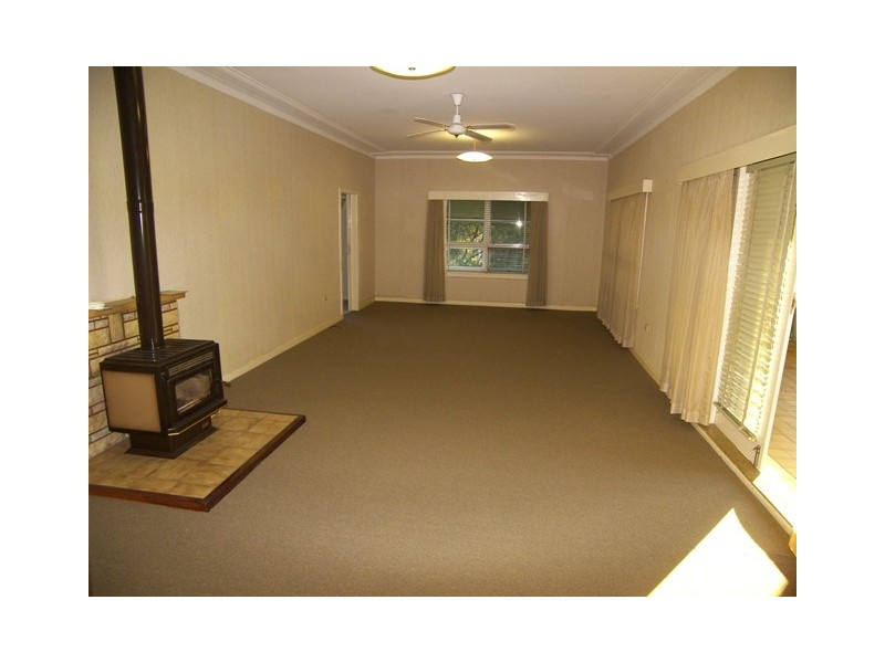 1 Mcpaul Avenue, Dapto NSW 2530