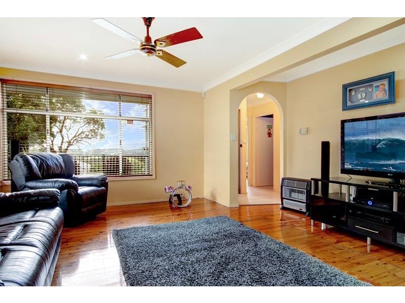 53 Tait Avenue, Kanahooka NSW 2530