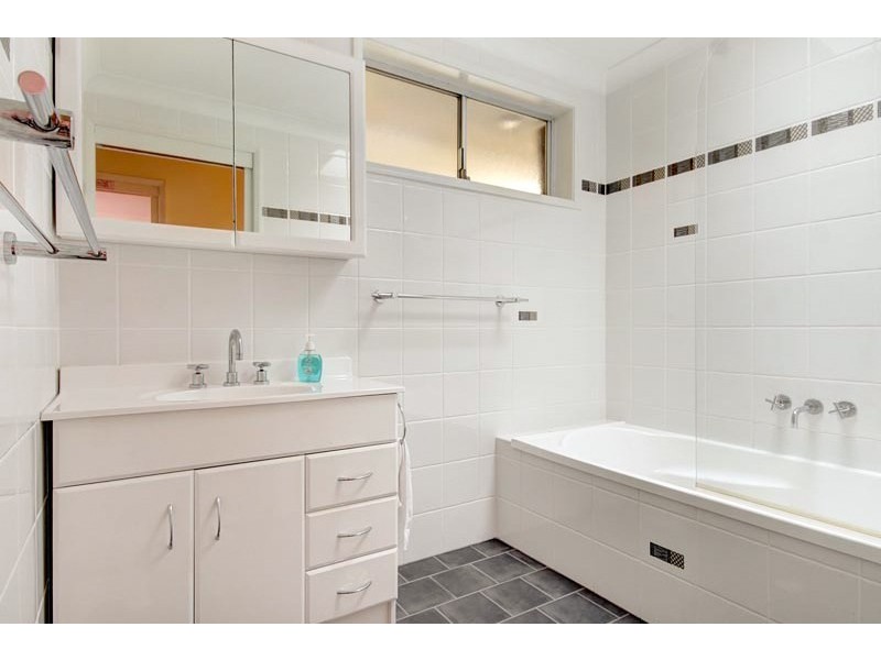 53 Tait Avenue, Kanahooka NSW 2530