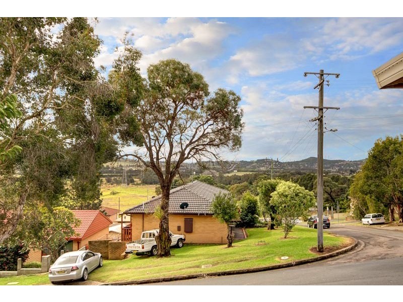 53 Tait Avenue, Kanahooka NSW 2530