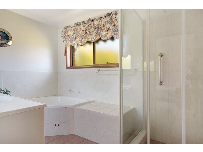 6 Yeldah Drive, Horsley NSW 2530