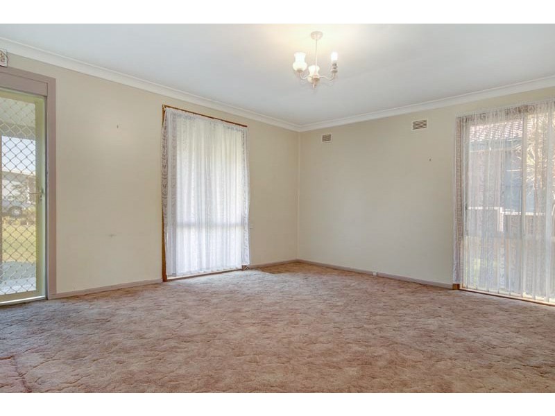 19 Bambil Crescent, Dapto NSW 2530