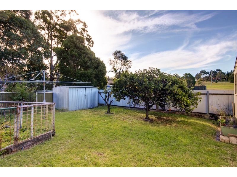 19 Bambil Crescent, Dapto NSW 2530