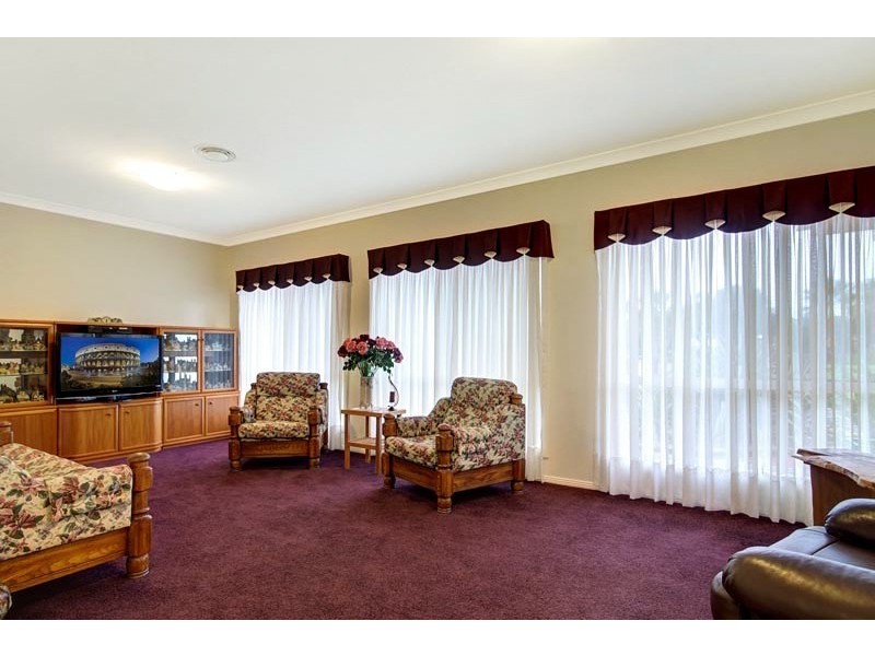 86 Stanthorpe Drive, Kanahooka NSW 2530
