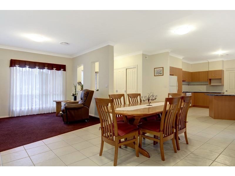 86 Stanthorpe Drive, Kanahooka NSW 2530