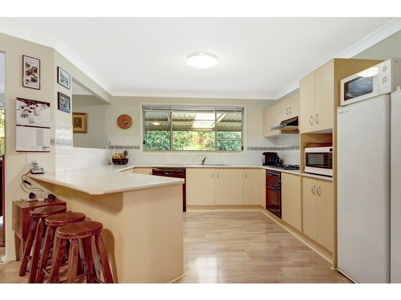 16 Selwyn Grove, Horsley NSW 2530