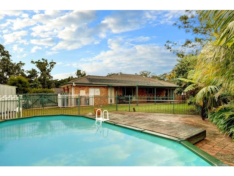 16 Selwyn Grove, Horsley NSW 2530