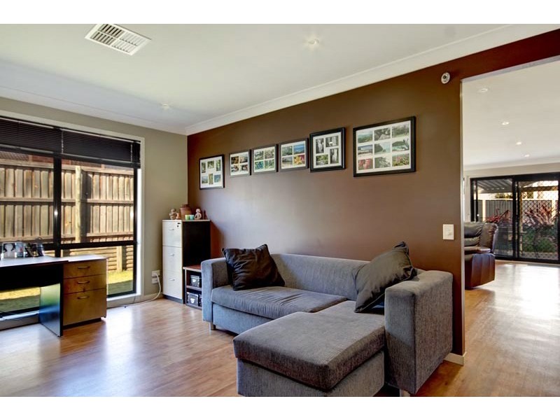 15 Kariewood Circuit, Horsley NSW 2530