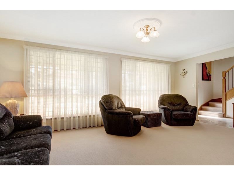 19 Glengarry Way, Horsley NSW 2530