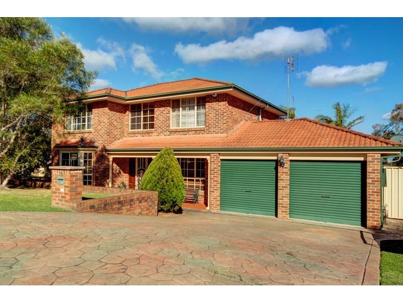 15 Carlon Crescent, Farmborough Heights NSW 2526