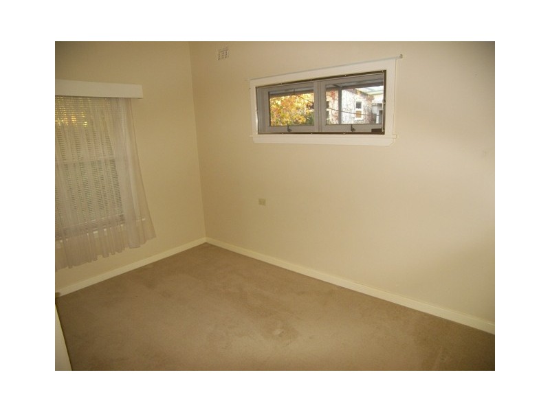 1 Mcpaul Avenue, Dapto NSW 2530