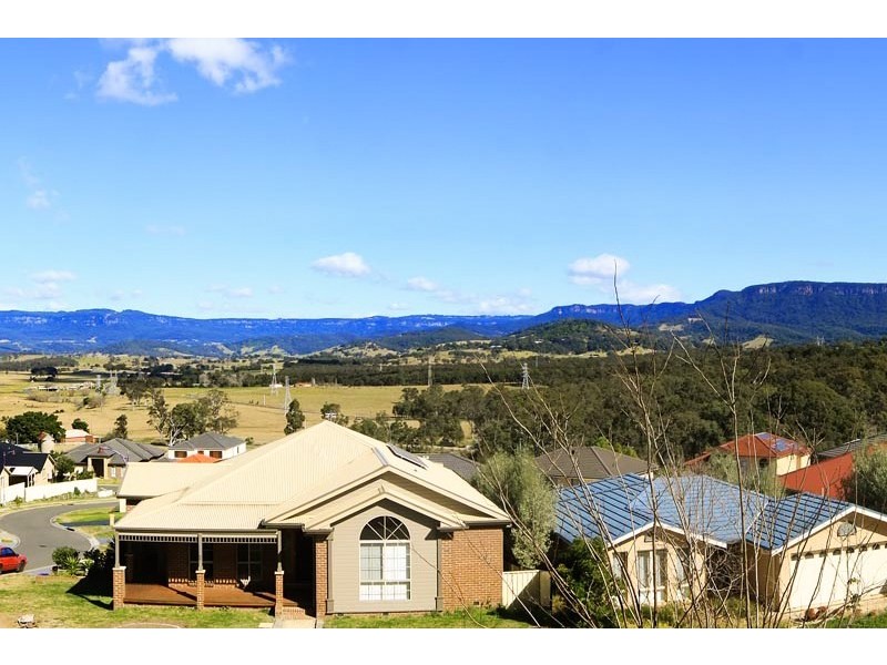 18 Rosemount Street, Dapto NSW 2530