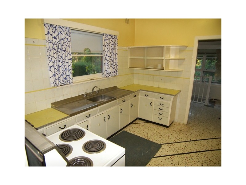 1 Mcpaul Avenue, Dapto NSW 2530