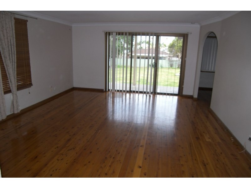 5 Ballentine Place, Horsley NSW 2530