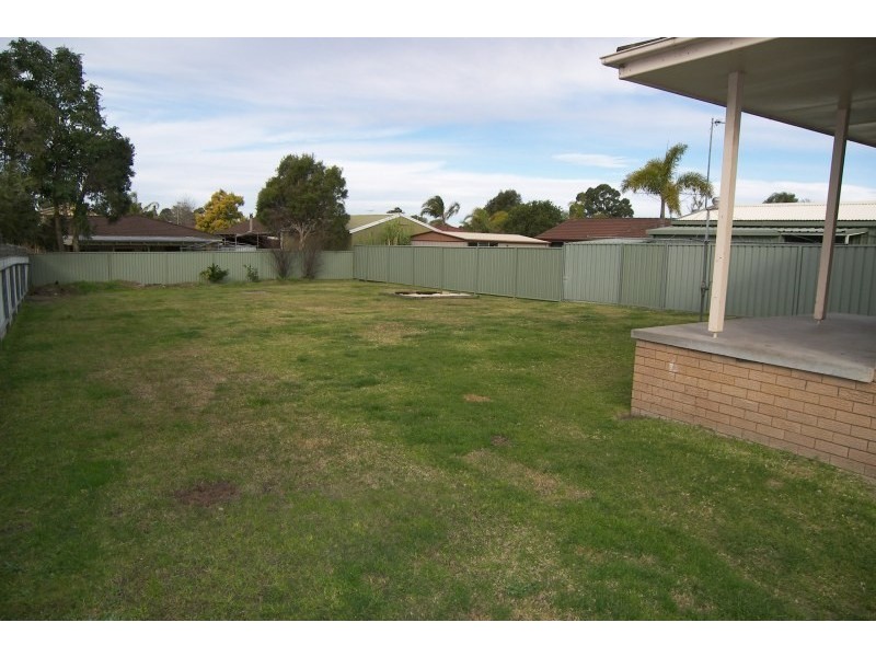 5 Ballentine Place, Horsley NSW 2530