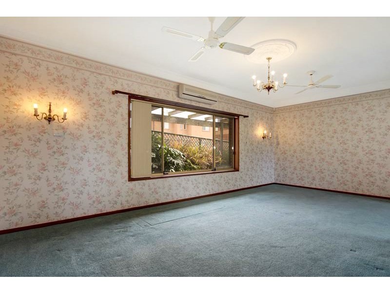 2/18 Rowland Avenue, Wollongong NSW 2500