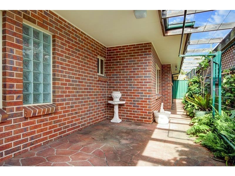 2/18 Rowland Avenue, Wollongong NSW 2500