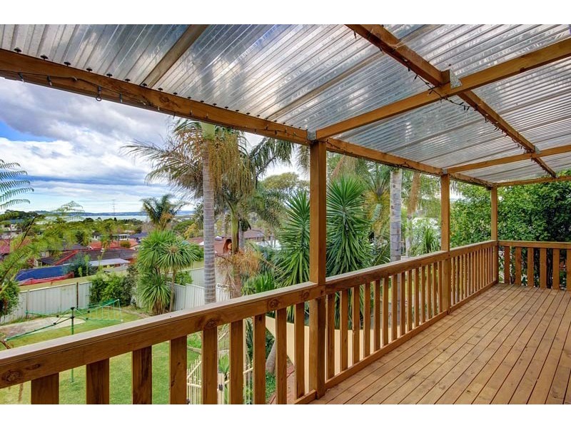 31 Thirroul Road, Kanahooka NSW 2530