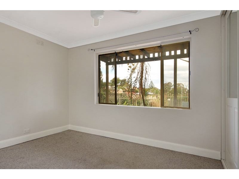 31 Thirroul Road, Kanahooka NSW 2530