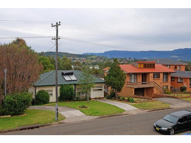 42 Rushton Drive, Kanahooka NSW 2530