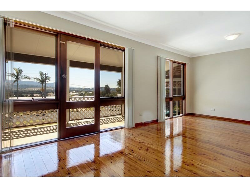 33 Edgeworth Avenue, Kanahooka NSW 2530