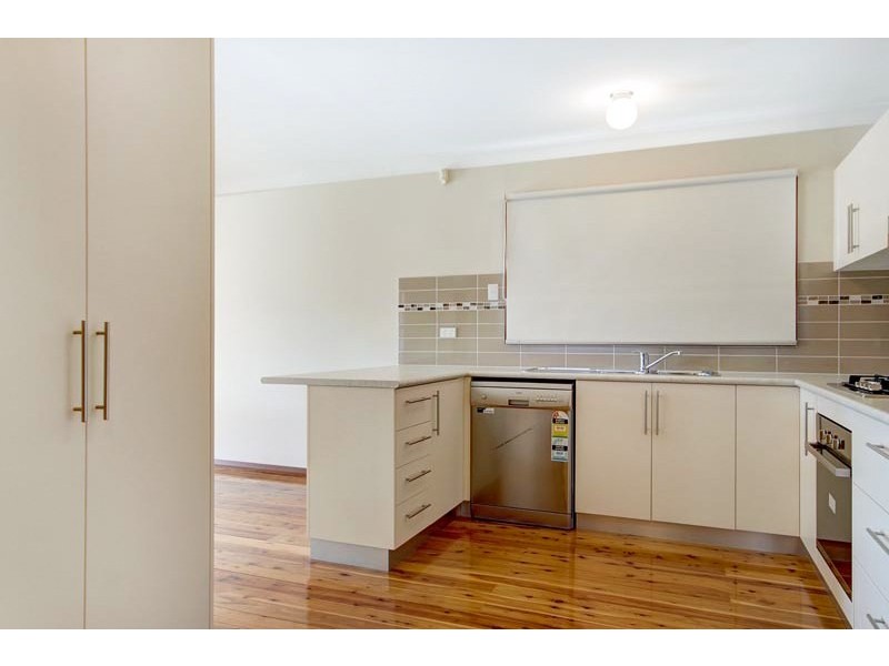 33 Edgeworth Avenue, Kanahooka NSW 2530