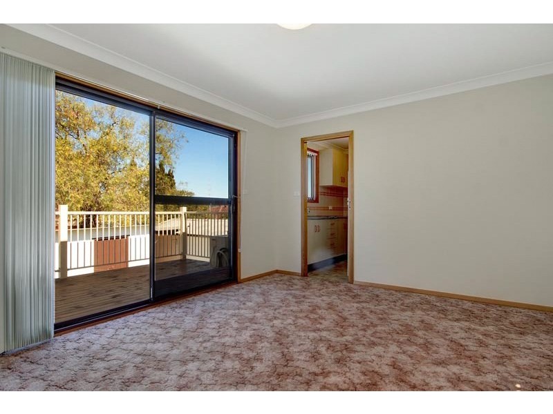 33 Edgeworth Avenue, Kanahooka NSW 2530