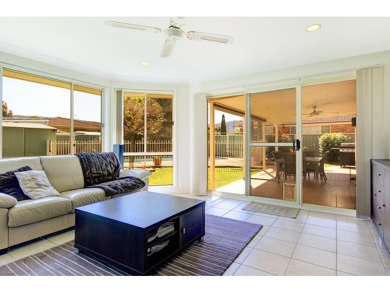 8 Amanda Place, Horsley NSW 2530