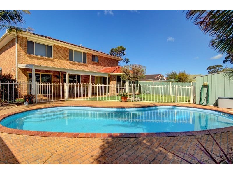 8 Amanda Place, Horsley NSW 2530