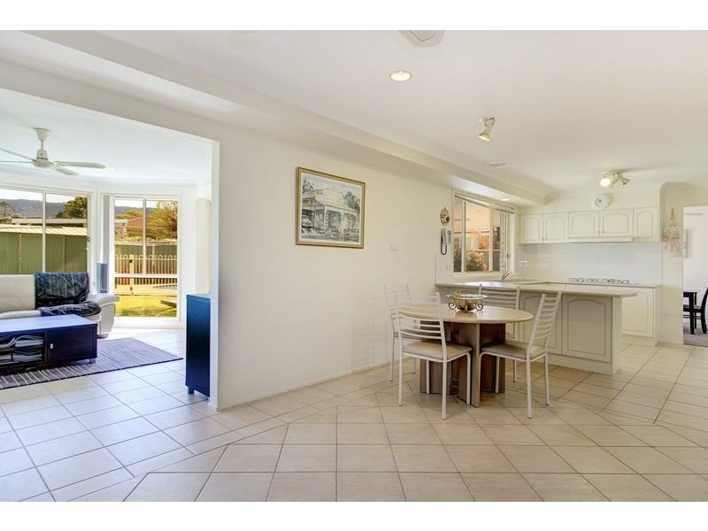 8 Amanda Place, Horsley NSW 2530