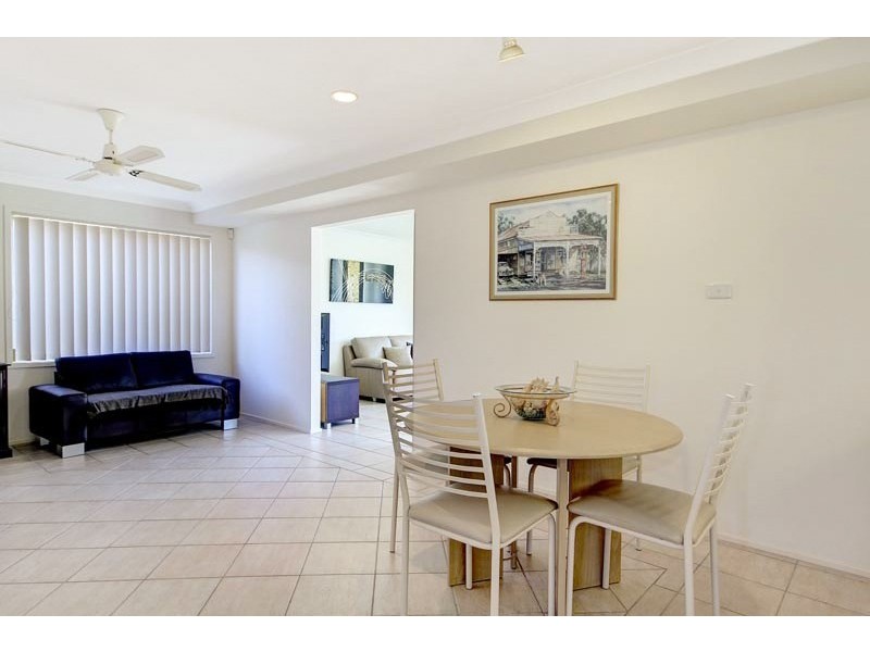 8 Amanda Place, Horsley NSW 2530