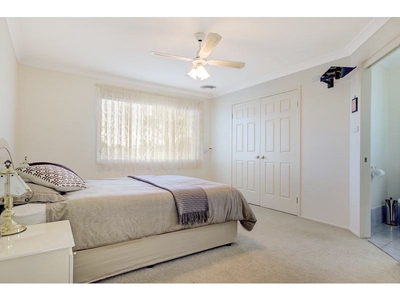 8 Amanda Place, Horsley NSW 2530